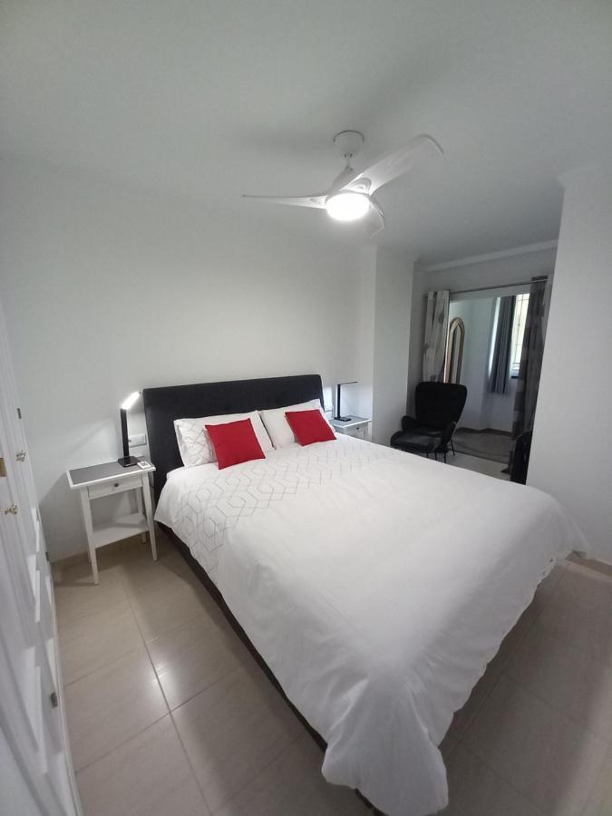 Refurbished 2-Bed Apartment Burriana Beach. เนร์คา ภายนอก รูปภาพ